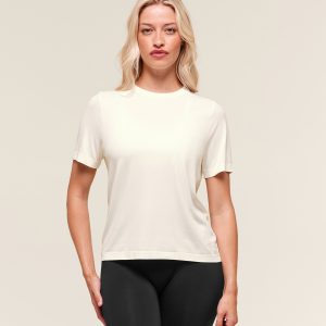 Everyday Seamless T-Shirt B8A4N-596