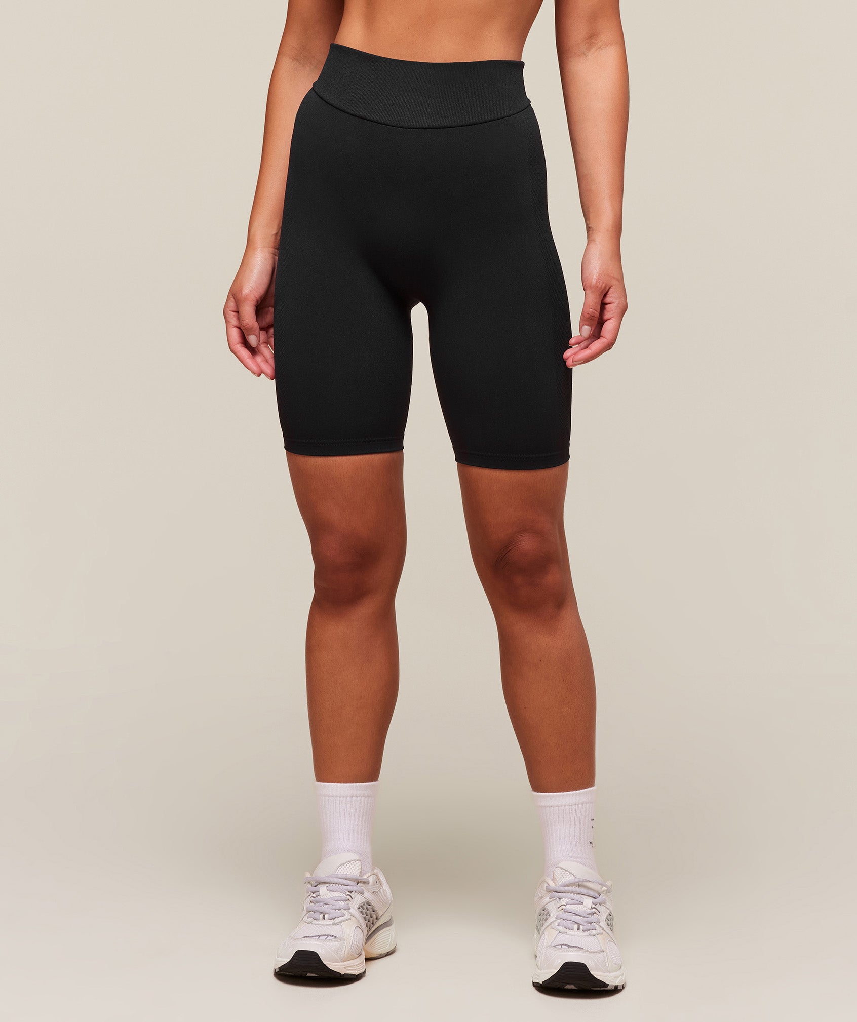 everywear Warp Knit Cycling Shorts - Image 6